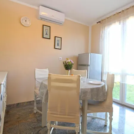 Appartement Fuer 4 Personen Ca 48 Qm In Fazana, Istrien Istrische Riviera *